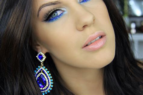 royal blue dress makeup.